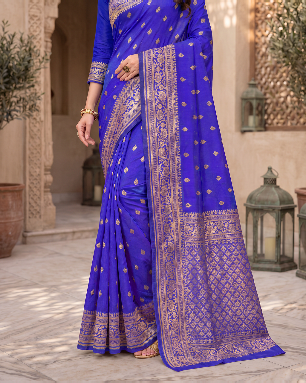 Rajeshwari Jewel Butti Silk Saree - Royal Blue - lower border closeup