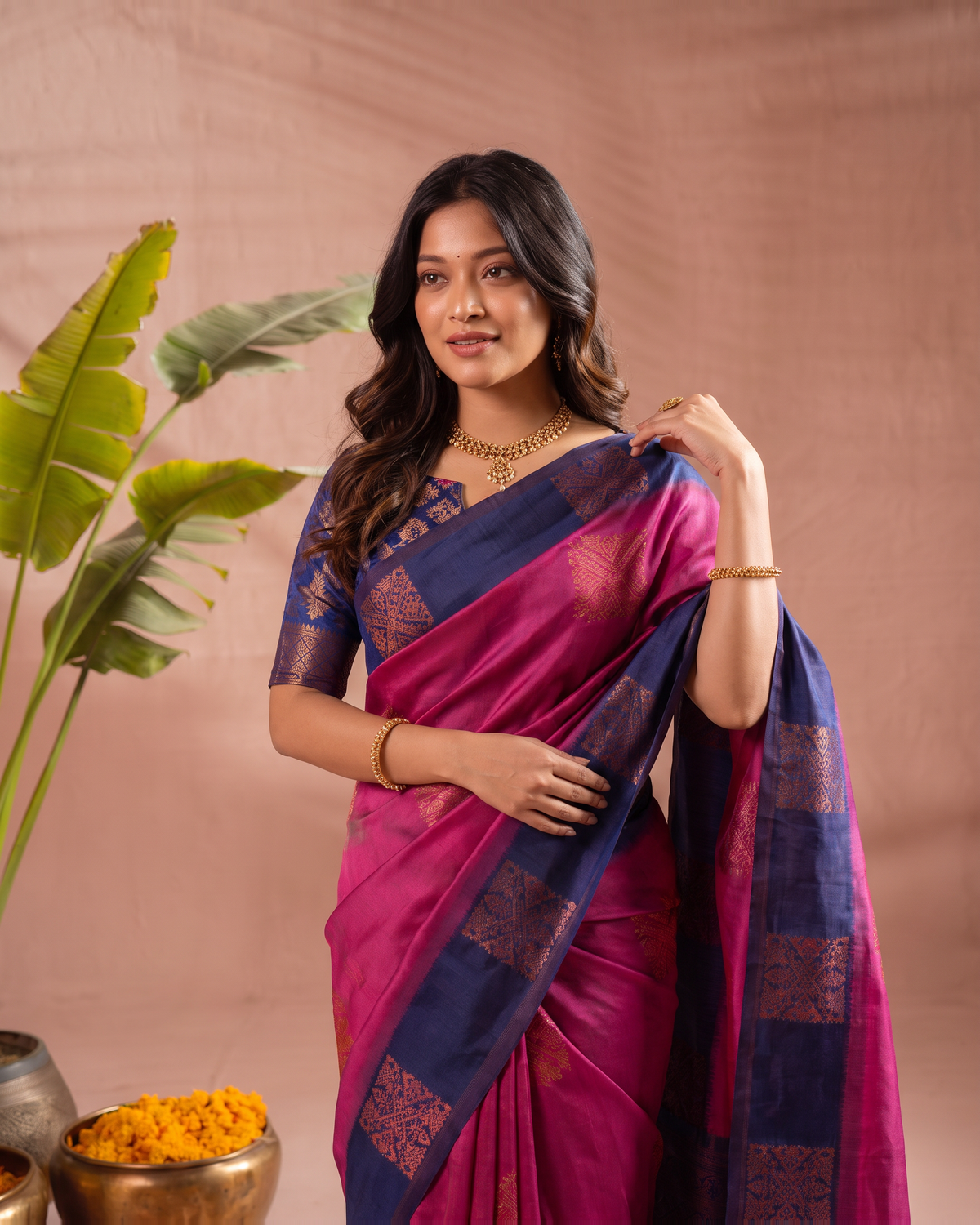 Raspberry Navy Silk Saree with Bold Contrast Pallu - upper closeup