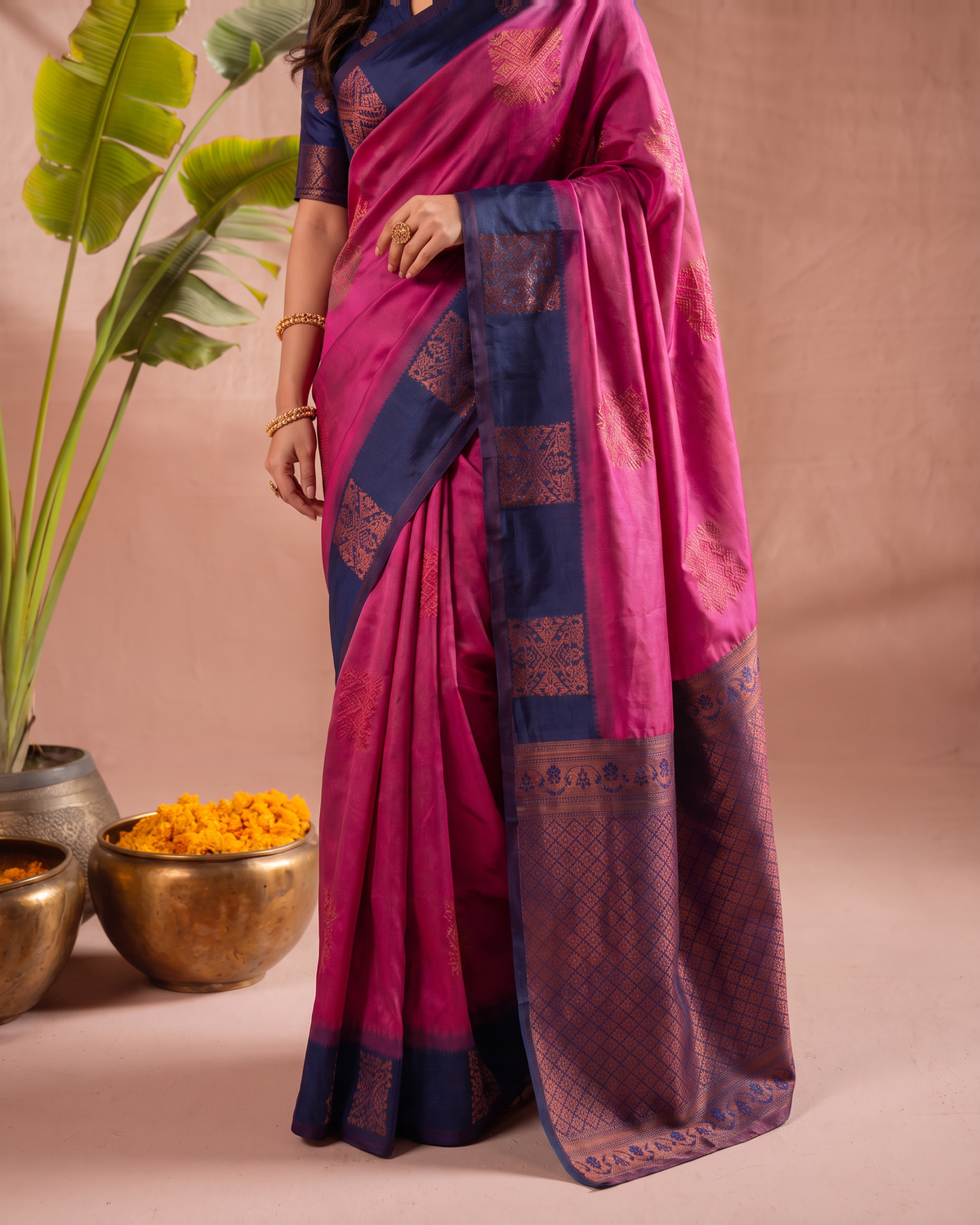 Raspberry Navy Silk Saree with Bold Contrast Pallu - lower closeup