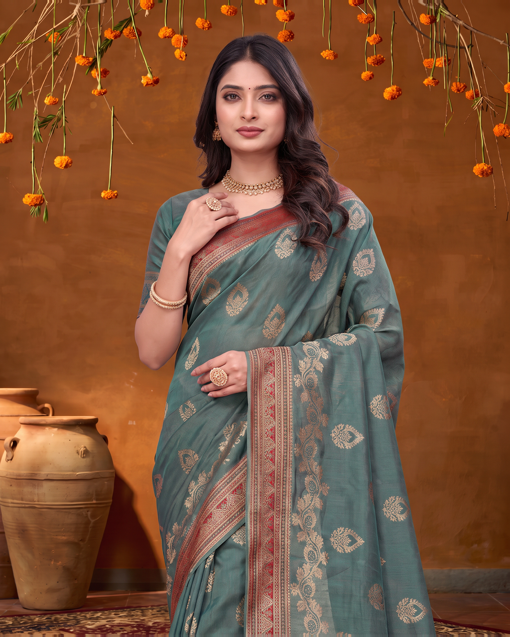 Rupali Leaf Butti Zari Silk Saree with Floral Pallu - Green - upper closeup