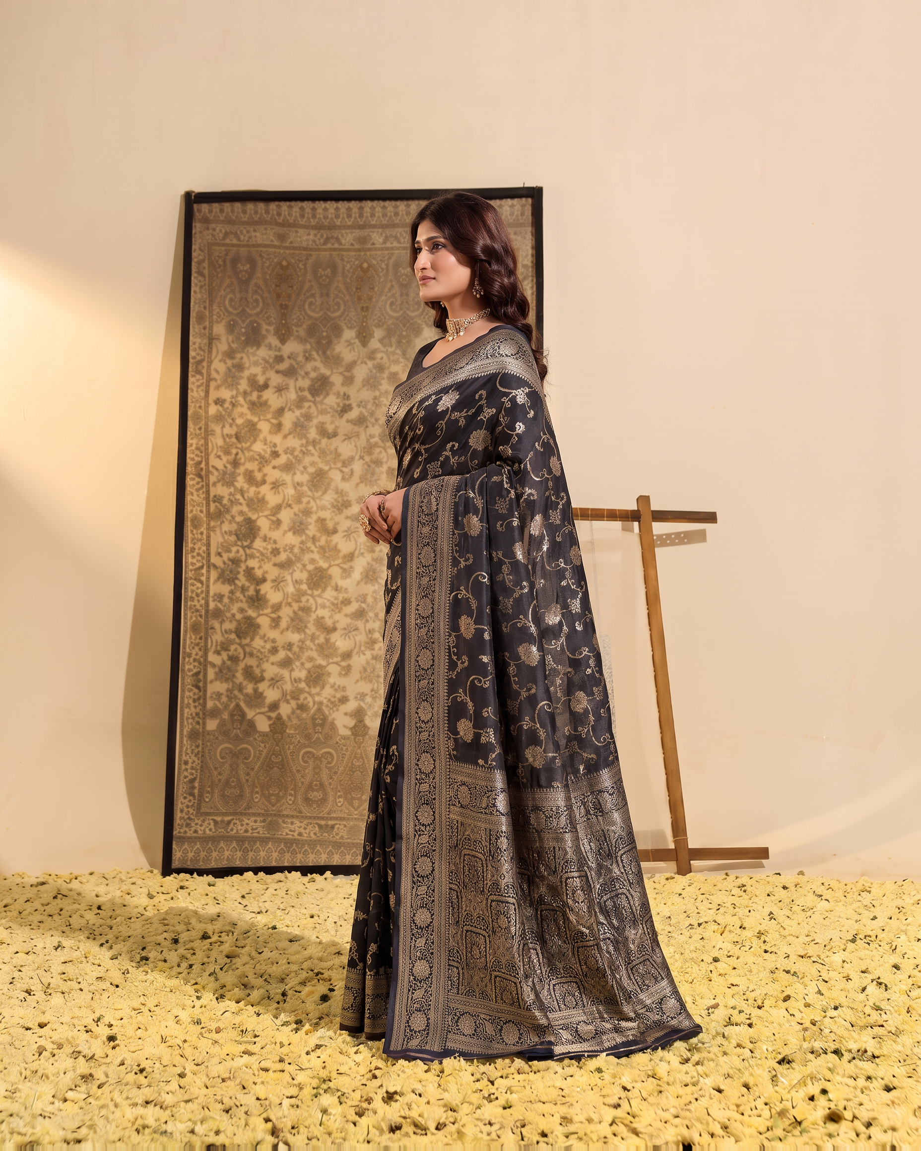 Samaira Antique Motif Paithani Silk Saree - Black - side drape