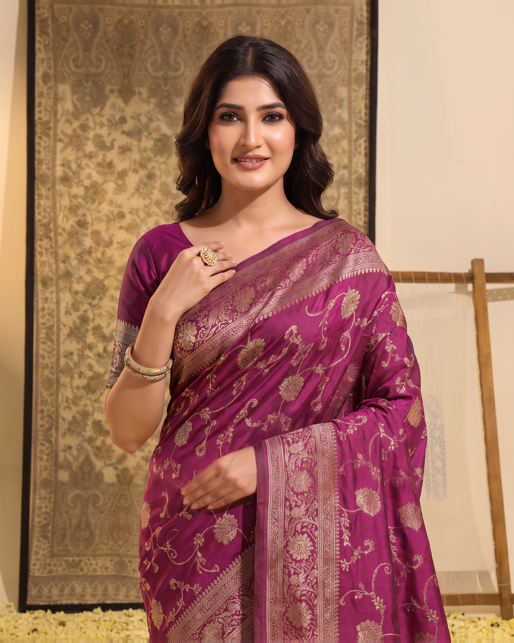 Samaira Antique Motif Paithani Silk Saree - New Wine - upper closeup