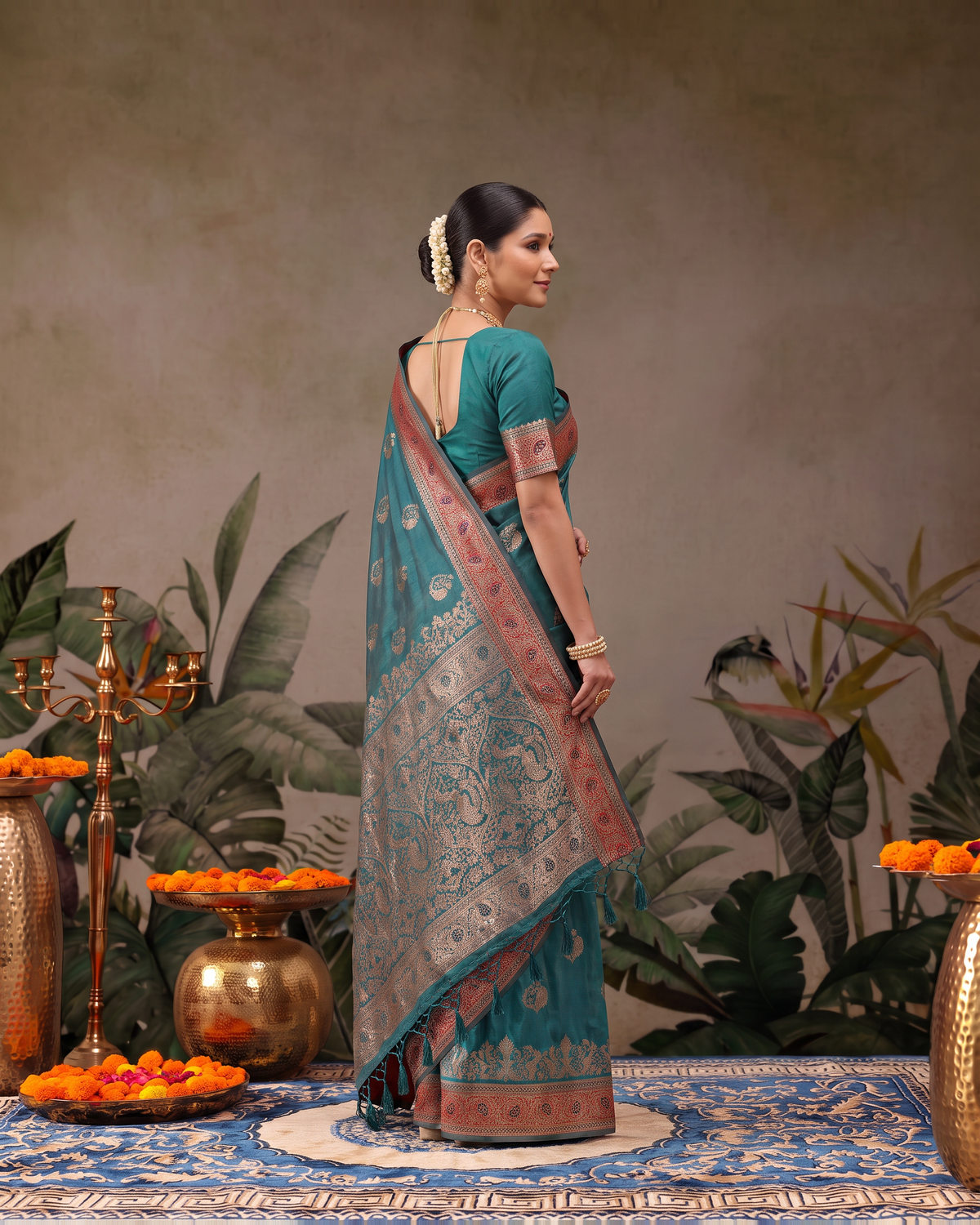 Shalmali Paisley Zari Silk Saree with Decorative Border - Green - side