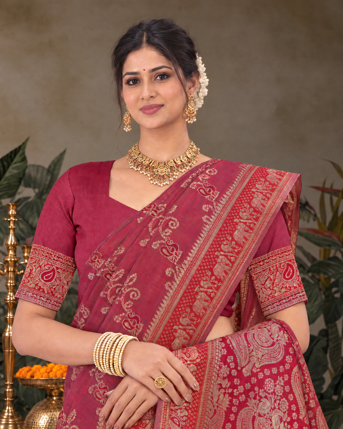Shalmali Paisley Zari Silk Saree with Decorative Border - Maroon - upper closeup