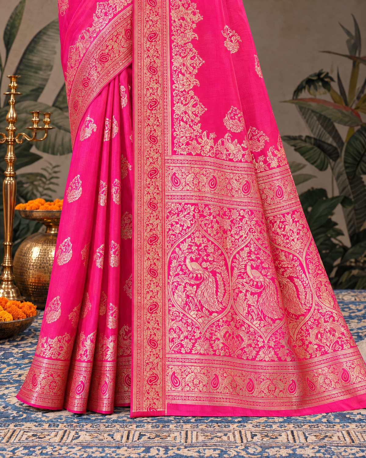 Shalmali Paisley Zari Silk Saree with Decorative Border - Rani - lower closeup
