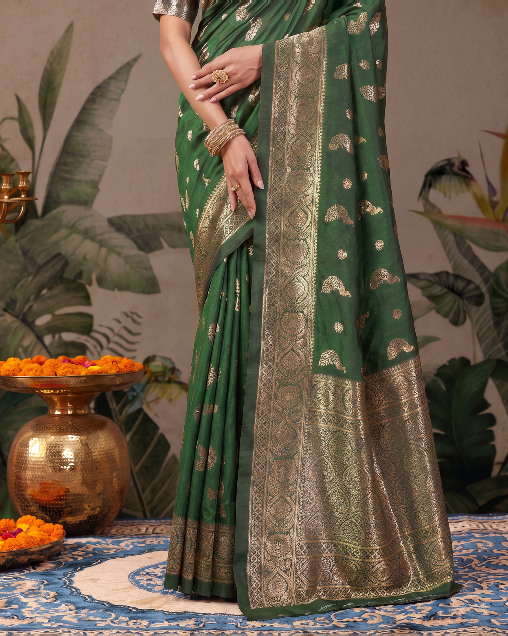 Suhasini Scattered Blossom Silk Saree - Dark Green - lower border closeup