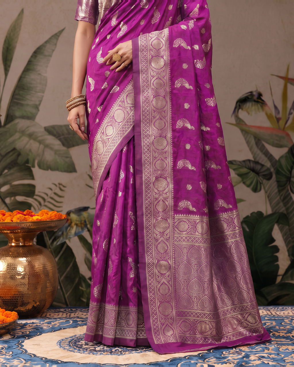 Suhasini Scattered Blossom Silk Saree - Wine - lower border closeup
