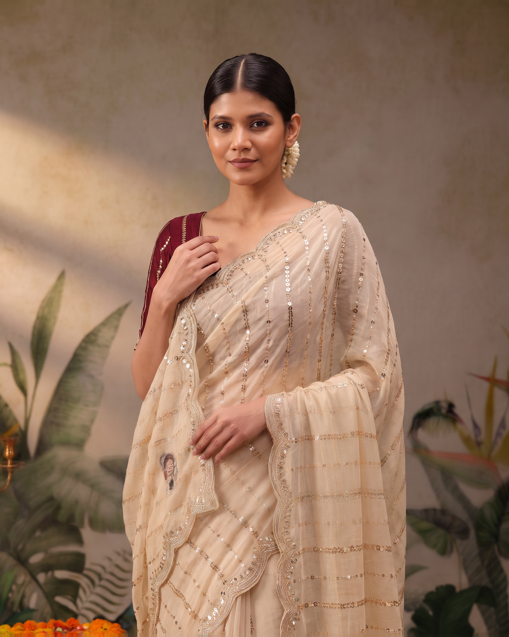 Tanvi Star Line Festive Saree with Sleek Border - Cream - upper closeup