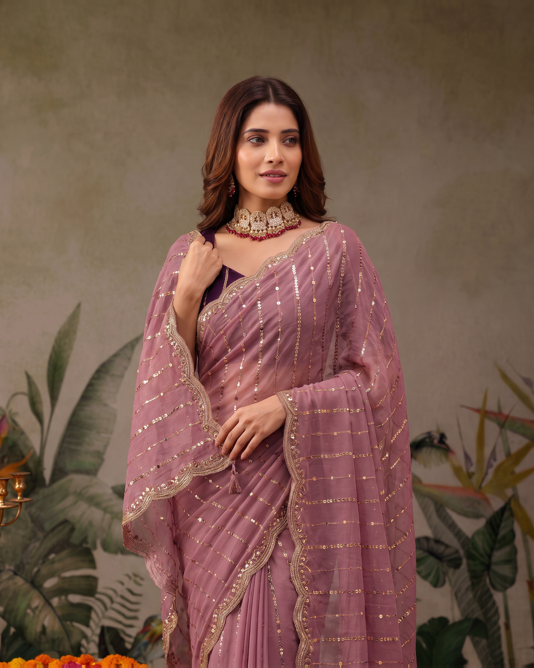 Tanvi Star Line Festive Saree with Sleek Border - Mauve - upper closeup