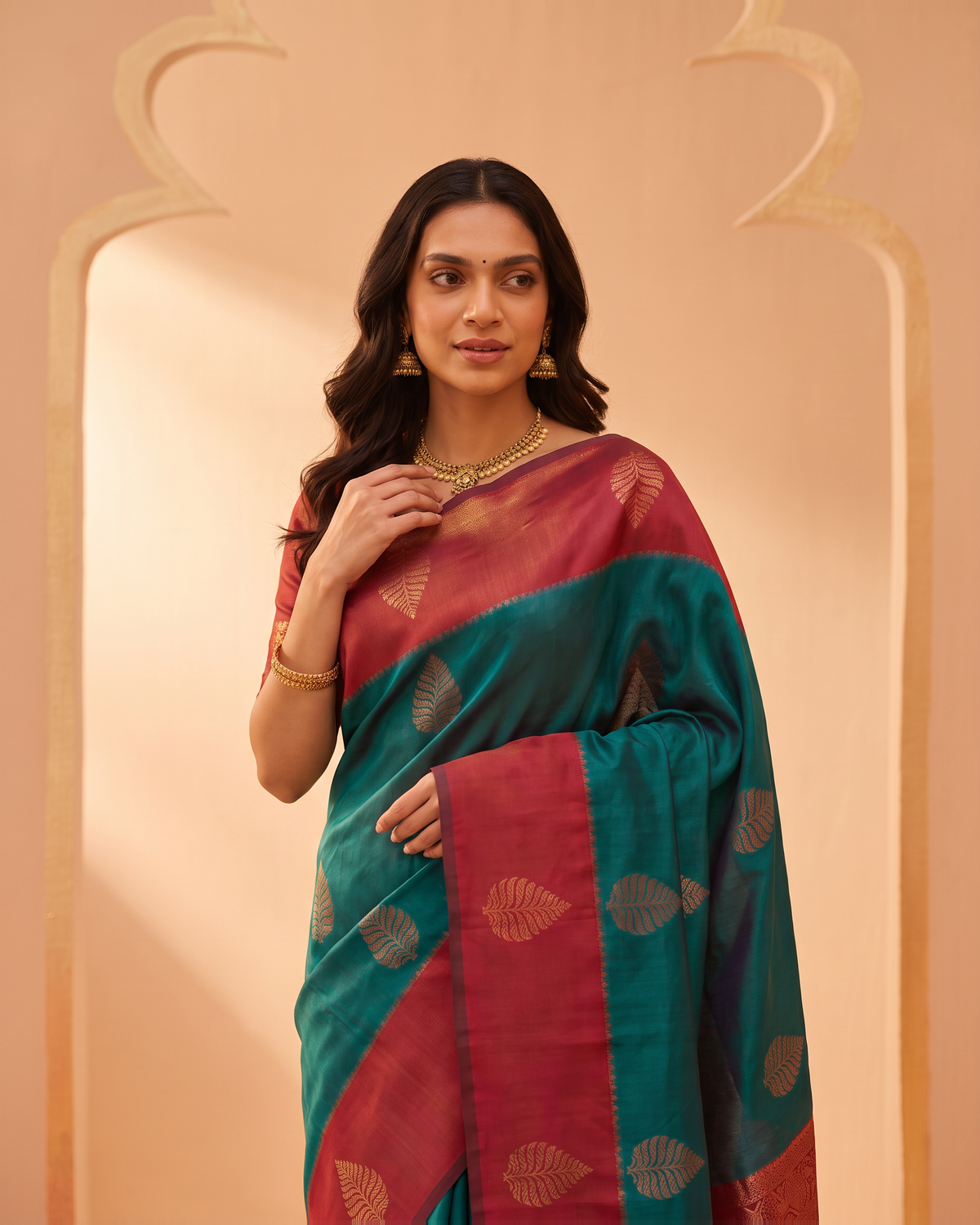 Teal Crimson Festive Silk Saree with Contrast Pallu - upper closeup