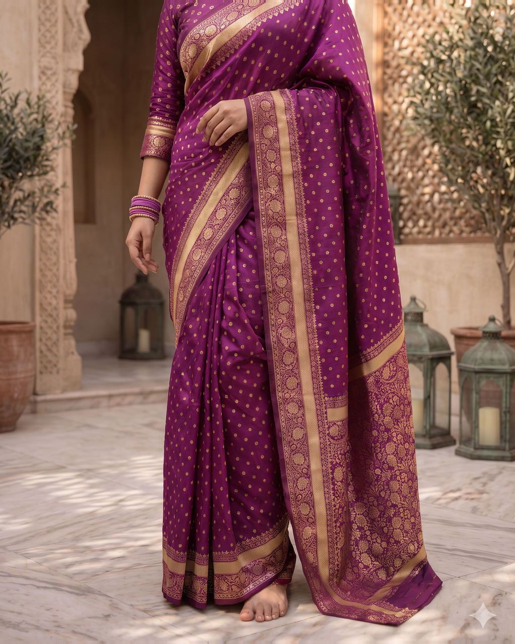 Vaishnavi Banarasi Style Festive Saree with Golden Motif Pallu - Purple - lower closeup