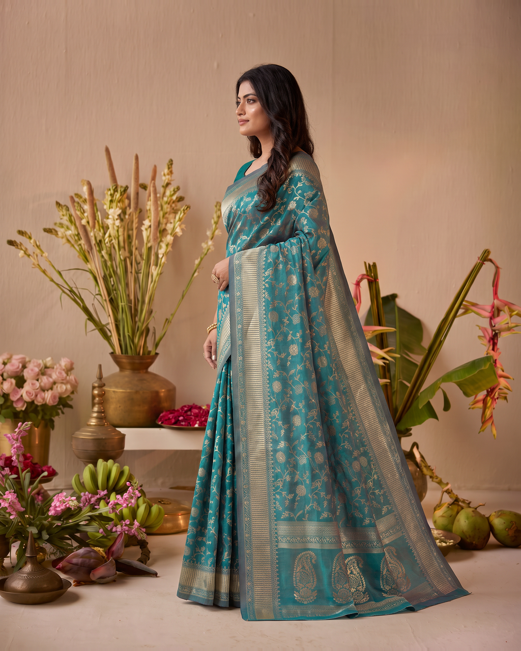 Vasundhara Botanical Trellis Silk Saree - Rama Green - side drape