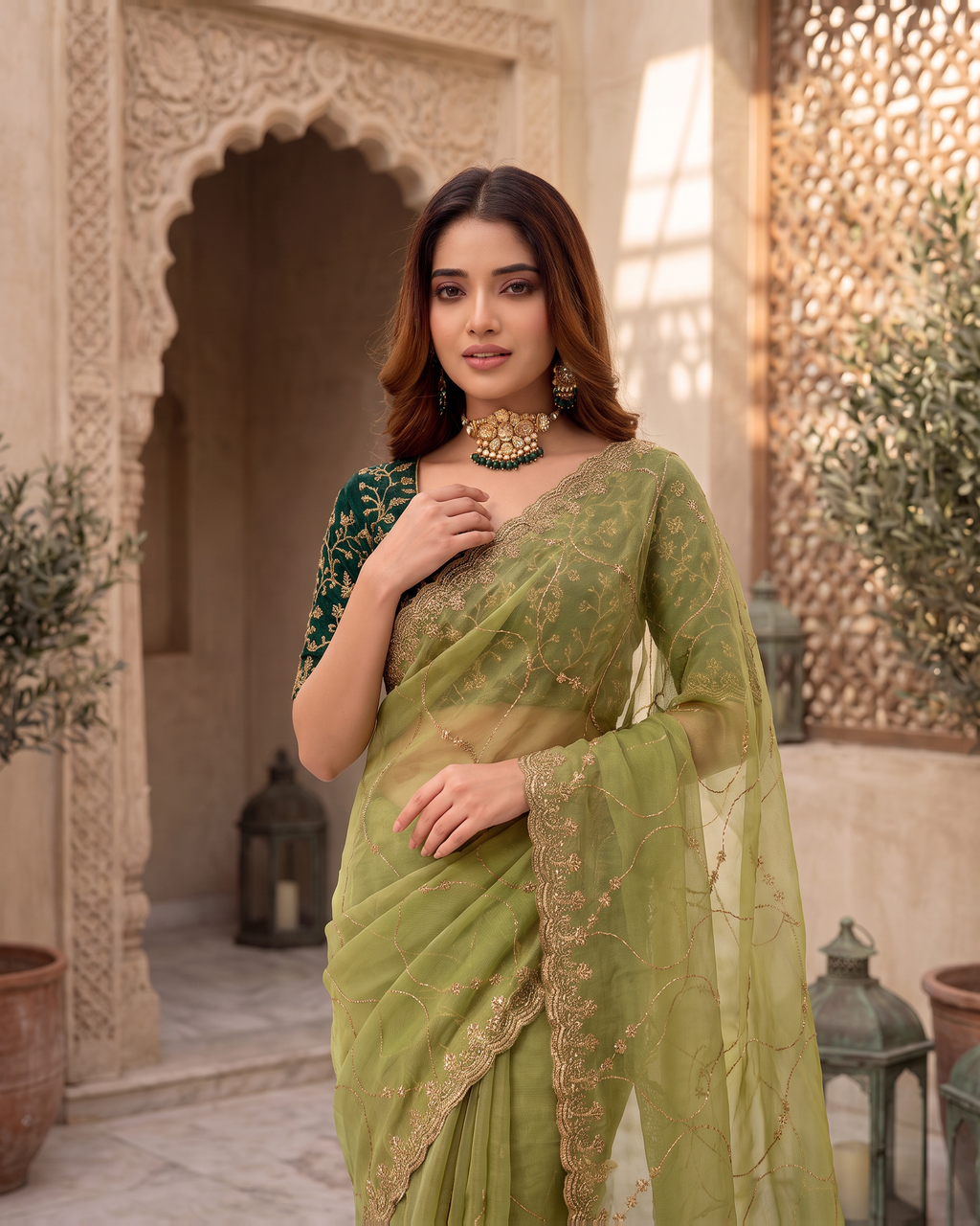 Vedika Star Kaju Katri Festive Saree with Patterned Pallu - Green - upper closeup